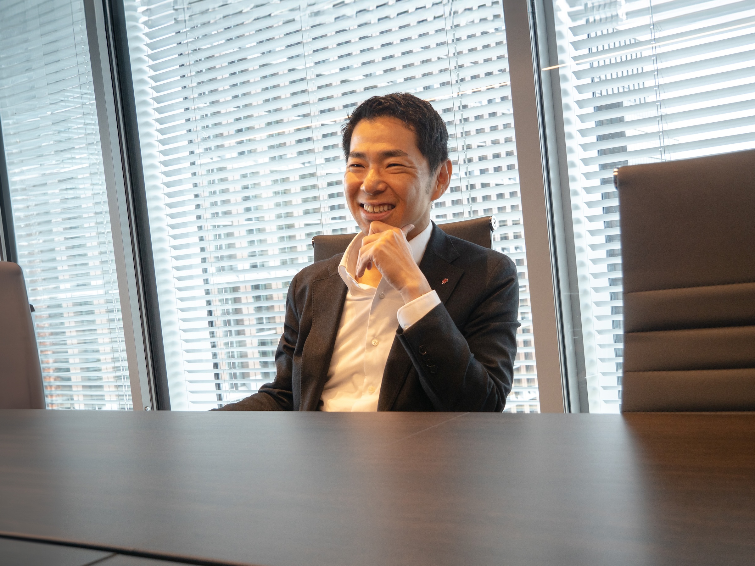 創業家に生まれ、迷いの中で入社を決断する