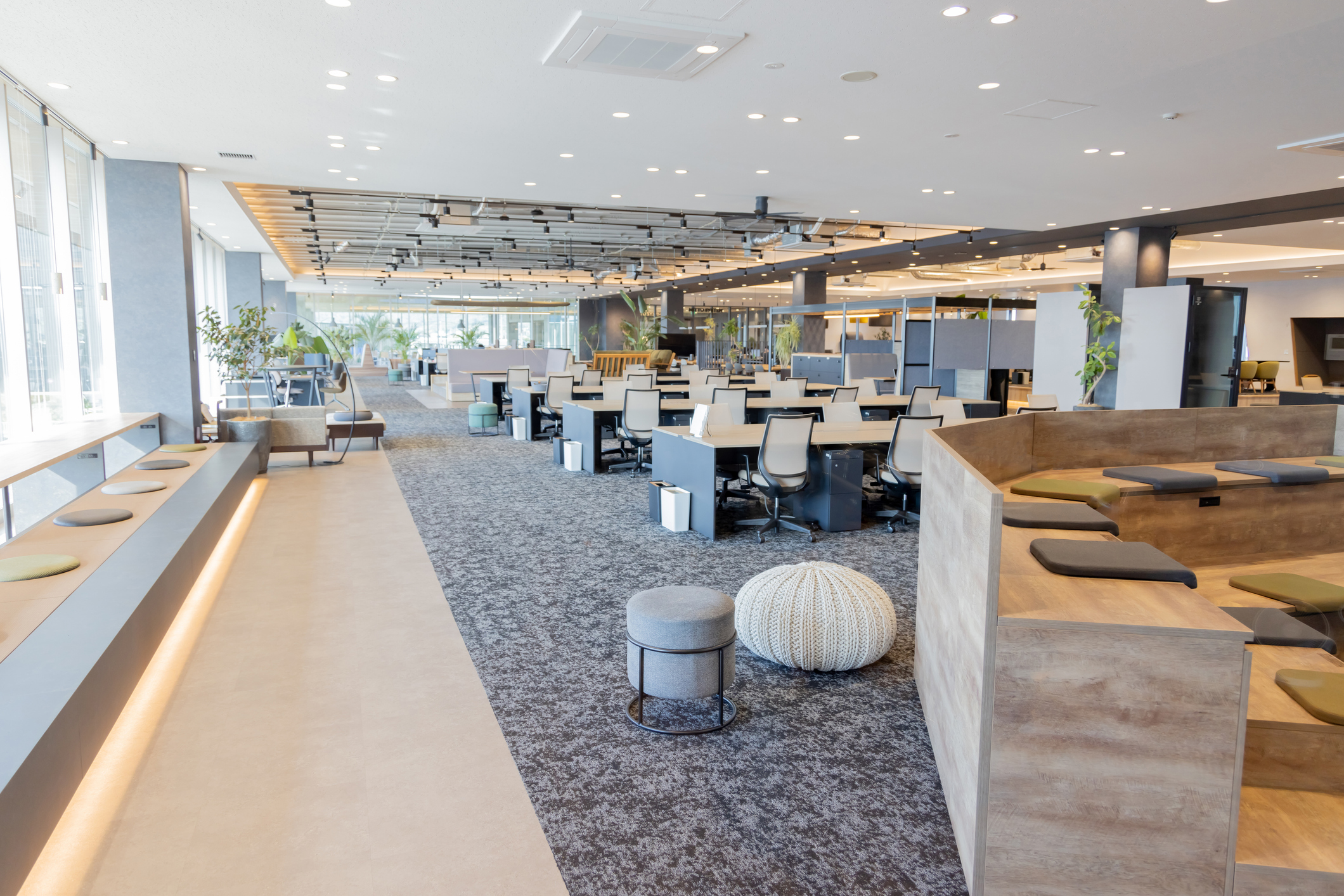 コワーキングスペース シェアオフィス　M&A